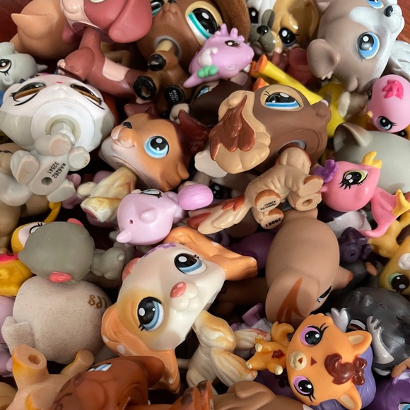 COPY LITTLEST PET SHOP LOT WITH RARES/PUPPIES/KITTENS/CATS/DOGS